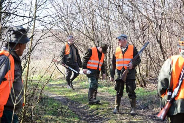Надмудрили најлукавије предаторе: Око двеста ловаца на Провалијама  учествовало у хајци на врбаску лисицу